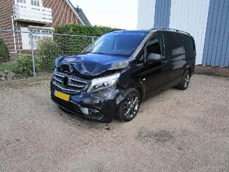 skadebil bedrijf Mercedes Vito 119 CDI Leder Navi Schuifdeuren Automaat 2017/2