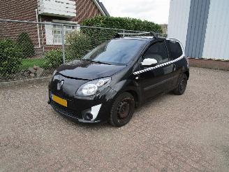 uszkodzony samochody osobowe Renault Twingo Airco Radio/CD 2011/11