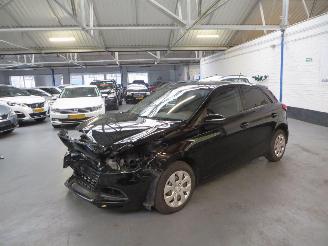 skadebil auto Hyundai I-20 1.0 T GDI BENZ 101 PK 2017/7