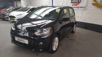 Schadeauto Volkswagen Up! 1.0 12V BENZ 60 PK 5 DRS... 2012/7