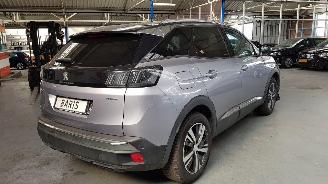 Schadeauto Peugeot 3008 1.6 16V HYBRID 225 MPV  BENZ 1.598CC 165KW 224pk 2021/2