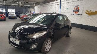 skadebil auto Mazda 2 1.3 16V MZR  BENZ 1.349CC 62KW 84PK 2011/5