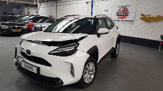 skadebil auto Toyota Yaris Cross 1.5 12V AUT HYBRID 115 SUV  ELEKTRISCH BENZ 1.490CC 85KW 116PK 2024/5