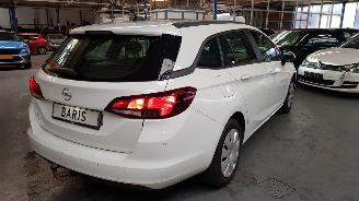 Opel Astra 1.2 TURBO 12V COMBI/O  BENZ 1.199CC 81KW 110PK picture 4