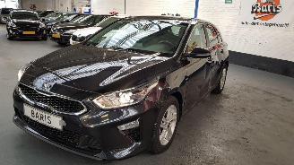  Kia Ceed 1.4 T-GDI 16V 4DRS BENZ 1.353CC 103KW 140PK 2019/1