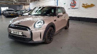 skadebil auto Mini Cooper 1.5 12V COOPER AUT 2DRS BENZ 1.499CC 100KW 136PK 2024/2