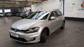 Coche accidentado Volkswagen Golf E-GOLF AUT  ELEKTRISCH 100KW 136PK 2011/9