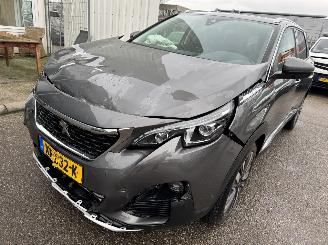 Schadeauto Peugeot 5008 1.6 AUTOMAAT 181 PK PURE TECH 7 PERSOONS 2019/10