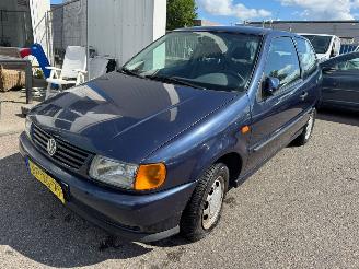 krockskadad bil auto Volkswagen Polo 1.6 Automaat Originele KMstand 1997/5