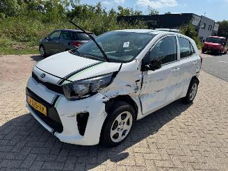 Schadeauto Kia Picanto 1.0 CVVT ComfortLine 2020/10