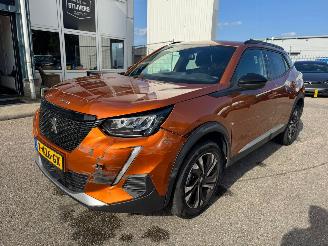 skadebil auto Peugeot 2008 1.2 PureTech Allure AUTOMAAT 2023/6