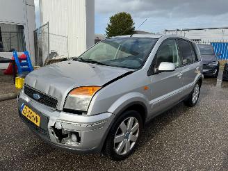 krockskadad bil auto Ford Fusion 1.4-16V Futura BJ 2006 176.782 KM 2006/1