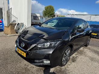 uszkodzony samochody osobowe Nissan Leaf 2.AUTOMAAT ZERO EDITION 40 kWh BJ 2018 103.488 KM 2018/3