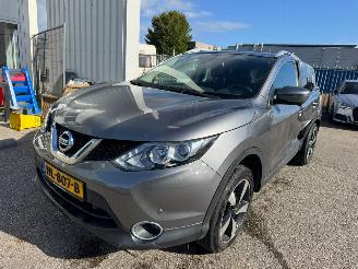 Auto incidentate Nissan Qashqai 1.2 Connect Edition BJ 2015 86.370 KM 2015/11