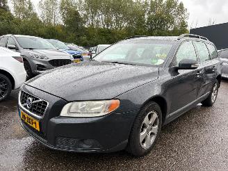Schadeauto Volvo V-70 2.4D Limited Edition AUTOMAAT 2009/9