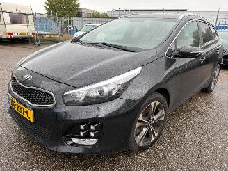 Damaged car Kia Cee d Sportswagon 1.6 CRDi Business GT-Line AUTOMAAT 2017/10