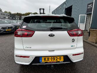 Kia Niro 1.6 GDi Hybrid First Edition picture 4