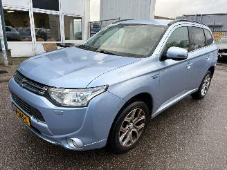 Avarii autoturisme Mitsubishi Outlander 2.0 PHEV Business Edition AUTOMAAT 2015/7