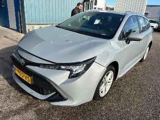 krockskadad bil auto Toyota Corolla Touring Sports 1.8 AUTOMAAT  Hybrid Active BJ 2022 87.188 KM 2022/12