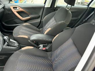 Peugeot 208 1.2 VTi Urban Soul picture 12