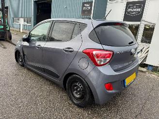 Hyundai I-10 1.0i i-Motion Go! 2016 picture 3