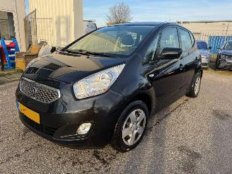 krockskadad bil auto Kia Venga 1.4 CVVT Seven BJ 2012 211.534 KM 2012/1