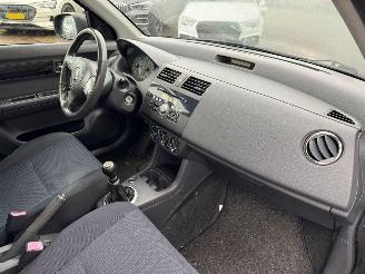 Suzuki Swift 1.3 Shogun picture 16