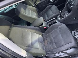 Volkswagen Golf 2.0 TDI Highline picture 16