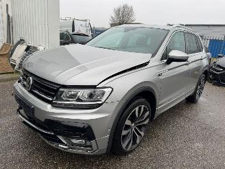 Voiture accidenté Volkswagen Tiguan 1.5 TSI ACT Highline Business R AUTOMAAT 2020/1