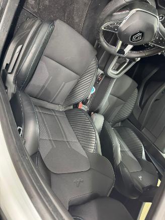 Renault Clio 1.0 TCe  esprit Alpine GPF 90 BJ picture 20