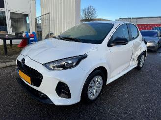 krockskadad bil auto Mazda 2 Hybrid 1.5 Prime-line AUTOMAAT BJ 2024 14.657 KM 2024/11