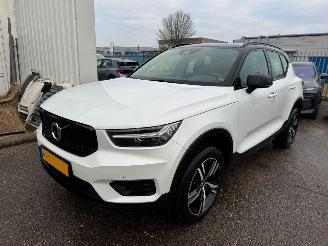 Schadeauto Volvo XC40 1.5 T3 R-Design AUTOMAAT 2019/10