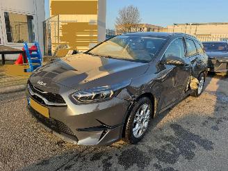 uszkodzony samochody osobowe Kia Ceed Sportswagon 1.0 T-GDi DynamicLine 2022/5