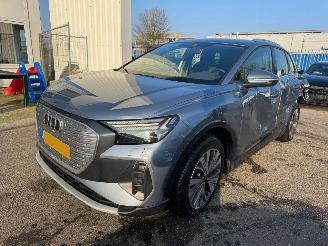 skadebil auto Audi Q4 e-tron 40 Advanced edition 77 kWh AUTOMAAT 2022/12