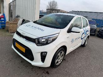 krockskadad bil auto Kia Picanto 1.0 DPi ComfortLine 5p 2023/10