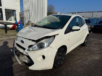 krockskadad bil auto Ford Ka 1.2 Cool & Sound start/stop 2011/10