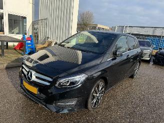 Schadeauto Mercedes B-klasse 180 Ambition 2016/1