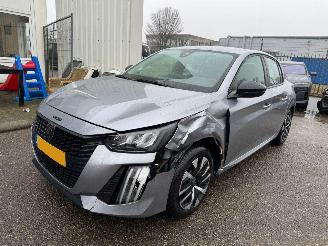 krockskadad bil auto Peugeot 208 1.2 PureTech 75 Style 2025/2