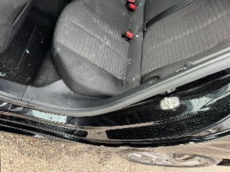 Peugeot 208 1.2 PureTech Active Pack picture 16