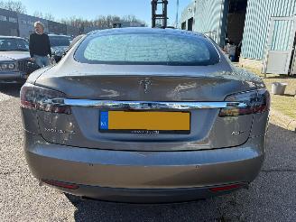 Tesla Model S 85D Base picture 4