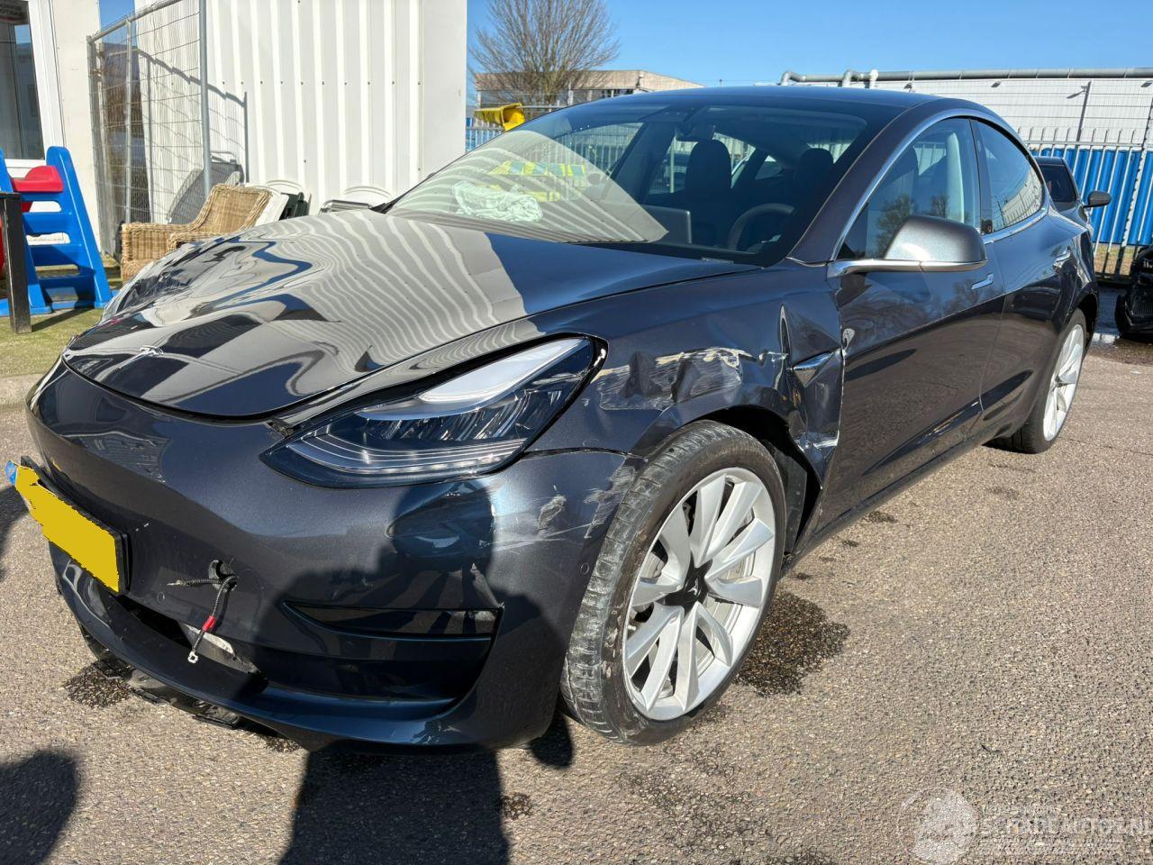 Tesla Model 3 Long Range AWD 75 kWh