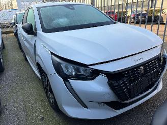 Peugeot 208 1.2 PureTech Allure Pack picture 4