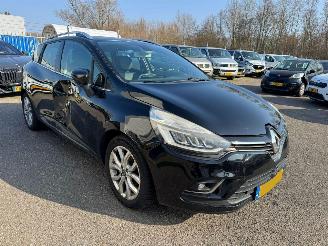 krockskadad bil auto Renault Clio 1.5 dCi Ecoleader Intens 2017/2
