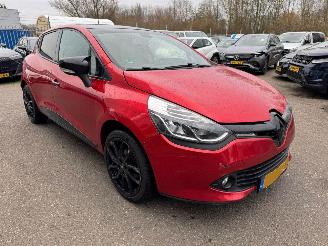 krockskadad bil auto Renault Clio 1.2 Night & Day 2014/1