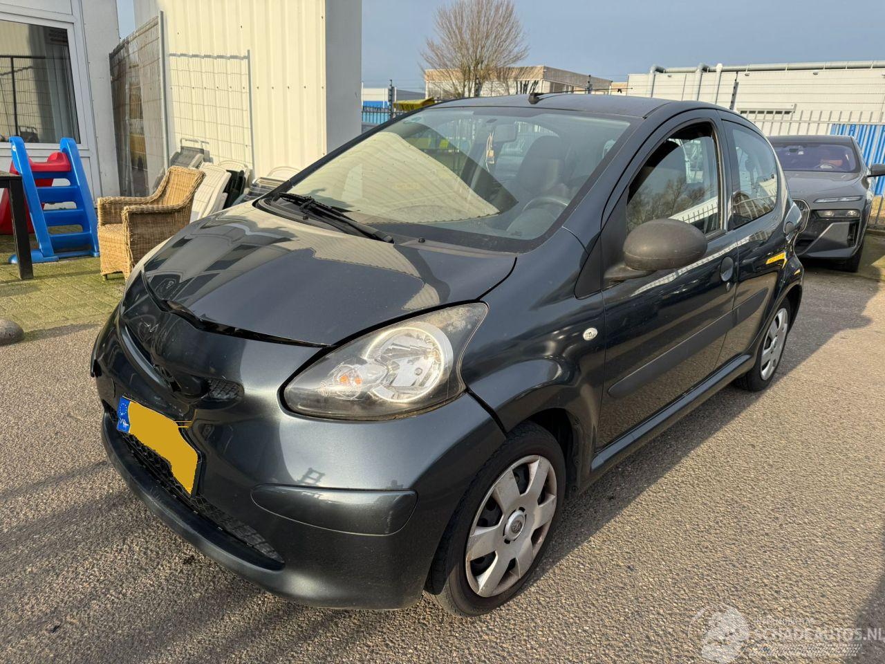 Toyota Aygo 1.0-12V