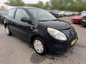 damaged passenger cars Renault Twingo 1.2 Authentique 2008/5