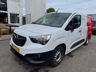 Vaurioauto  commercial vehicles Opel Combo 1.5D L2H1 Standaard 2024/2