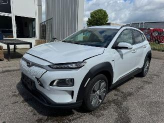 skadebil auto Hyundai Kona EV Premium 64 kWh 2019/12
