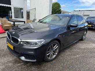 Schadeauto BMW 5-serie Touring 540i AUTOMAAT xDrive High Executive 2018/12