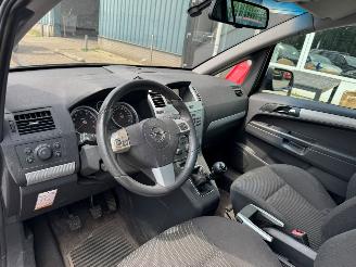 Opel Zafira 1.8 Cosmo picture 7